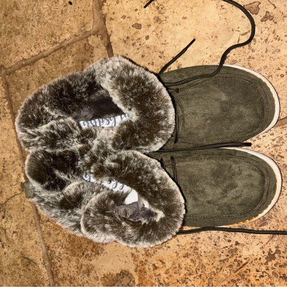 Gypsy Jazz Olive Green Fur-Lined Shoes - Picture 1 of 3